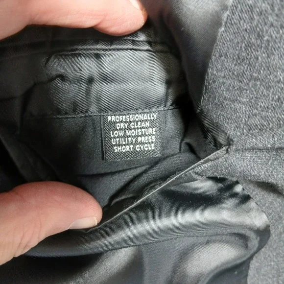Jos A Bank Classic Collection Men's 44R‎ Gray Wool Suit 2-Button 38x30 Pants